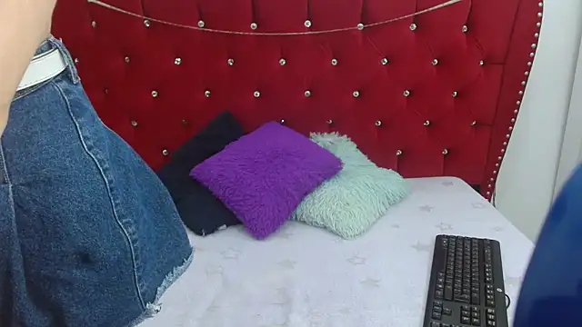 sofiaspring online show from 04-30-26, 04:46