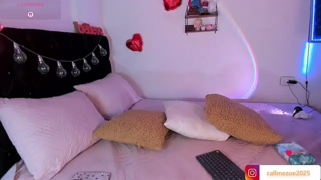 Snapshot of zoe_siren chatting on 02-20-26, 12:29 zoe siren online show from 02-20-26, 12:29