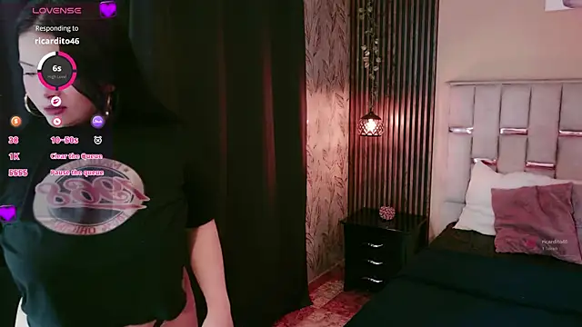 Snapshot of scarlettt_ss chatting on 02-24-26, 03:15 scarlettt ss online show from 02-24-26, 03:15