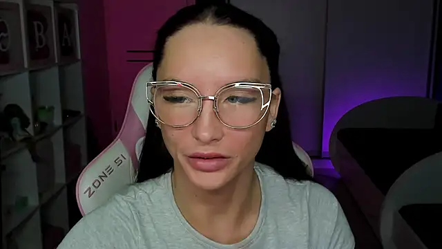 Snapshot of SibylVex chatting on 01-09-26, 10:40 SibylVex online show from 01-09-26, 10:40