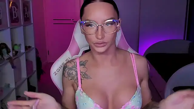 Snapshot of SibylVex chatting on 01-11-26, 07:02 SibylVex online show from 01-11-26, 07:02