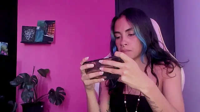 azula lillet online show from 04-24-26, 07:16