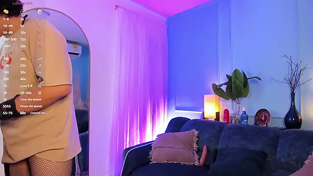 Nicki Ripperton online show from 04-26-26, 04:43