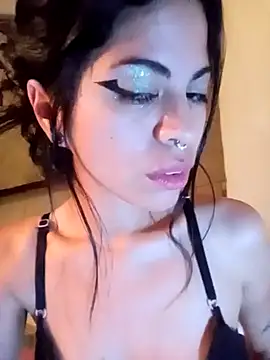 Chiquitoperopeligroso4 online show from 02-08-26, 05:44