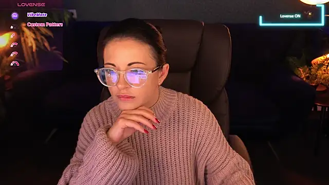 Dafni Monn online show from 11-07-25, 06:57