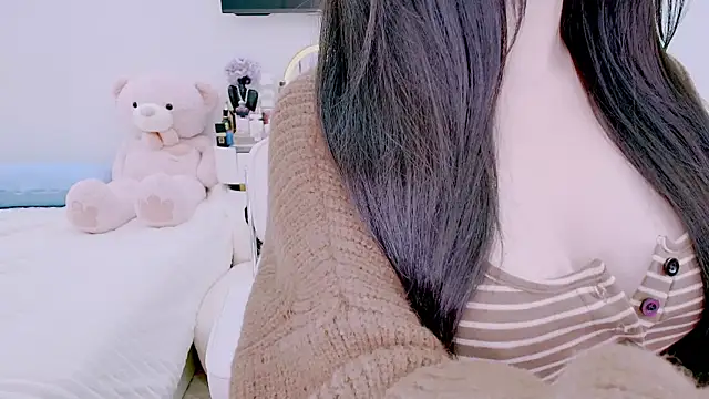 Snapshot of Pari_Kilian22 chatting on 01-09-26, 10:55 Pari Kilian22 online show from 01-09-26, 10:55