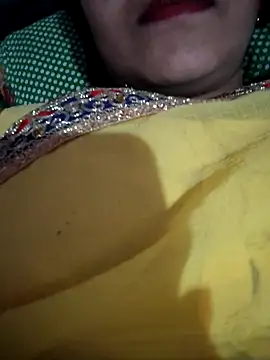 Snapshot of Nilam_cute chatting on 03-02-26, 12:45 Nilam cute online show from 03-02-26, 12:45