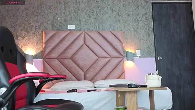 Snapshot of tabata_monroe chatting on 03-12-26, 08:04 tabata monroe online show from 03-12-26, 08:04