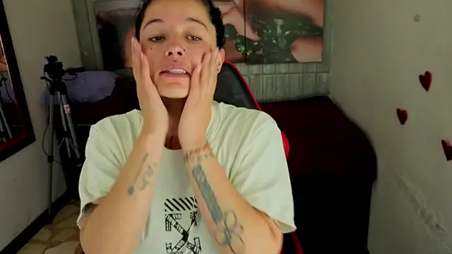 Harley quinzell online show from 03-12-26, 09:43