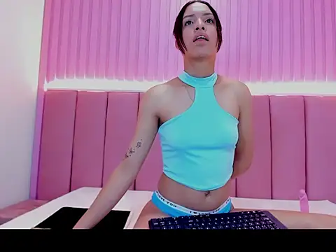 Snapshot of GraceAlexa12 chatting on 01-09-26, 02:31 GraceAlexa12 online show from 01-09-26, 02:31