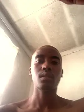 Snapshot of blackmannfly chatting on 01-09-26, 11:24 blackmannfly online show from 01-09-26, 11:24