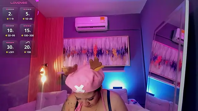 Snapshot of lilian_vergara chatting on 06-04-26, 06:58 lilian vergara online show from 06-04-26, 06:58