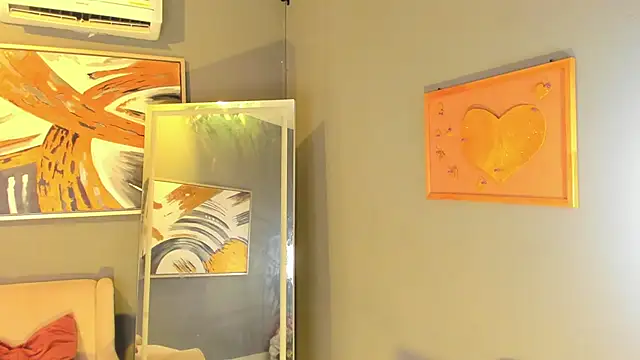 ailann  online show from 04-13-26, 07:41