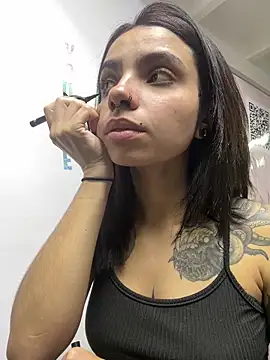 Snapshot of Electra_Darkk chatting on 02-13-26, 04:03 Electra Darkk online show from 02-13-26, 04:03