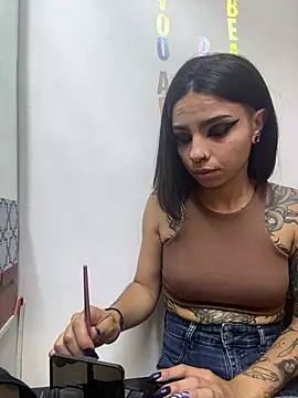 Snapshot of Electra_Darkk chatting on 03-05-26, 04:47 Electra Darkk online show from 03-05-26, 04:47