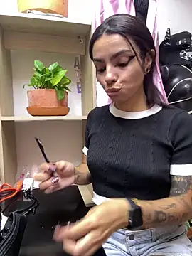 Electra Darkk online show from 04-24-26, 04:42