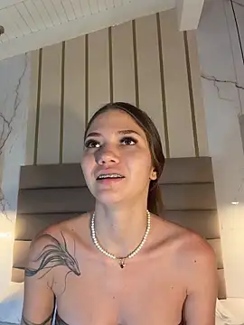 EmmaJhoons online show from 03-26-26, 10:21