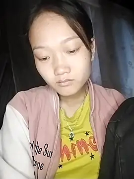 Snapshot of Hina2xx chatting on 03-10-26, 04:50 Hina2xx online show from 03-10-26, 04:50