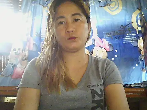 Snapshot of lovelyxxx88 chatting on 02-15-26, 06:32 lovelyxxx88 online show from 02-15-26, 06:32