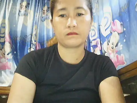 Snapshot of lovelyxxx88 chatting on 02-19-26, 05:58 lovelyxxx88 online show from 02-19-26, 05:58