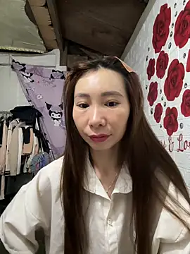 Adela-222 online show from 04-16-26, 11:51