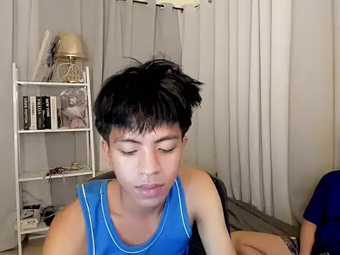 Snapshot of davincihugecock chatting on 03-03-26, 04:35 davincihugecock online show from 03-03-26, 04:35