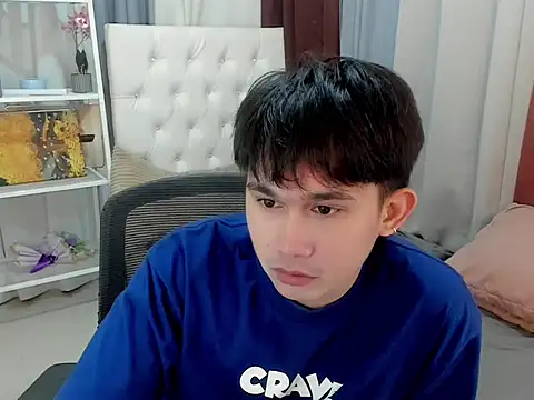 Snapshot of davincihugecock chatting on 03-07-26, 04:37 davincihugecock online show from 03-07-26, 04:37