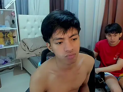 Snapshot of davincihugecock chatting on 03-08-26, 05:17 davincihugecock online show from 03-08-26, 05:17