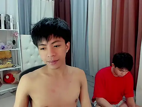 Snapshot of davincihugecock chatting on 03-13-26, 04:35 davincihugecock online show from 03-13-26, 04:35