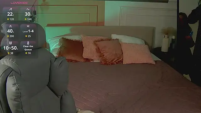  SilkyShadow  online show from 03-12-26, 01:01