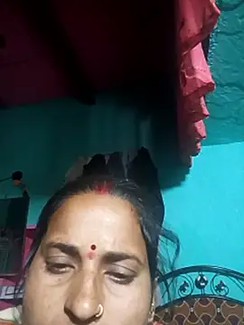 Snapshot of Reena_lodha chatting on 01-17-26, 10:35 Reena lodha online show from 01-17-26, 10:35