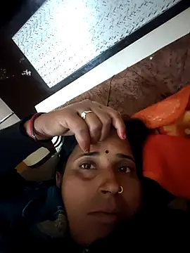 Snapshot of Reena_lodha chatting on 02-14-26, 03:53 Reena lodha online show from 02-14-26, 03:53