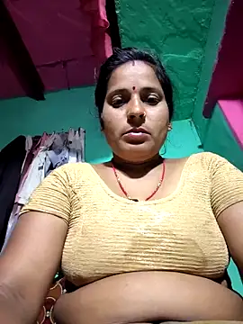 Snapshot of Reena_lodha chatting on 02-28-26, 10:11 Reena lodha online show from 02-28-26, 10:11