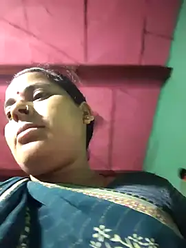 Snapshot of Reena_lodha chatting on 03-05-26, 07:43 Reena lodha online show from 03-05-26, 07:43