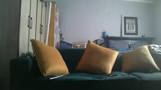 Snapshot of Winterslender chatting on 05-16-26, 07:05 Winterslender online show from 05-16-26, 07:05