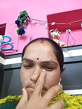 Snapshot of Sonam15884 chatting on 03-05-26, 10:33 Sonam15884 online show from 03-05-26, 10:33