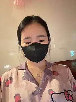 Gwen879 online show from 03-30-26, 01:06