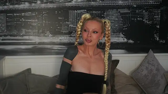 LanaReals online show from 02-15-26, 10:03