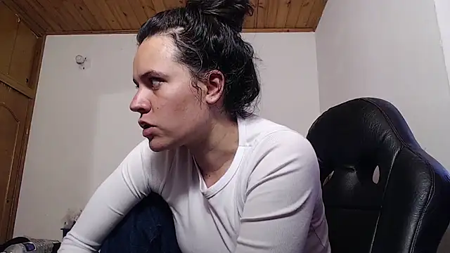 Snapshot of Shanel_Lozano chatting on 05-25-26, 04:13 Shanel Lozano online show from 05-25-26, 04:13