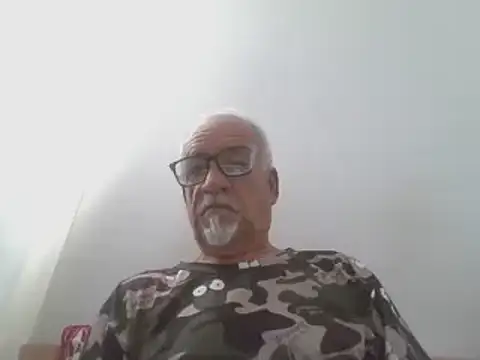 Snapshot of Patyman chatting on 01-18-26, 02:32 Patyman online show from 01-18-26, 02:32