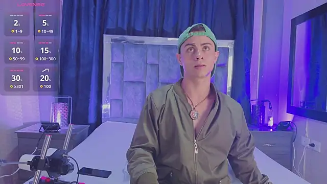 LeoMonnroe online show from 04-07-26, 07:25