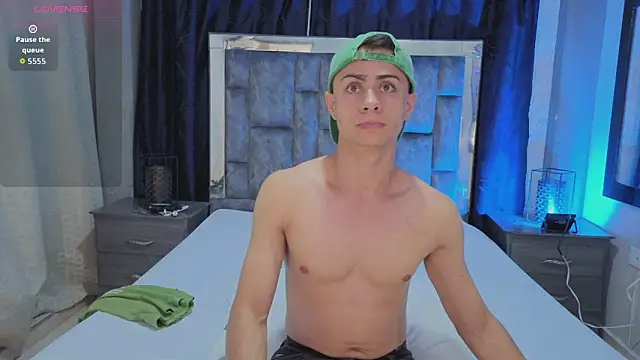 LeoMonnroe online show from 04-26-26, 04:59