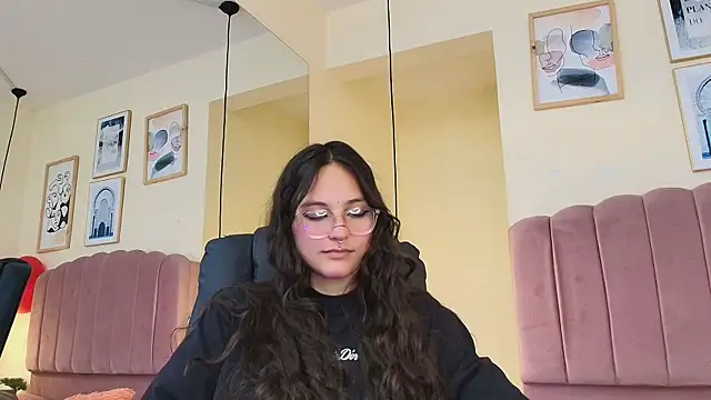 Snapshot of Hanabie_ chatting on 02-22-26, 03:18 Hanabie online show from 02-22-26, 03:18