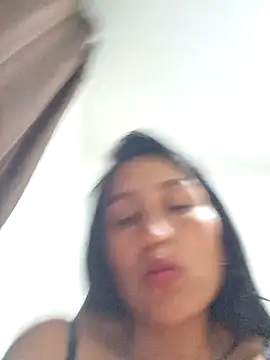 Snapshot of LunaRouuse_ chatting on 02-03-26, 11:21 LunaRouuse online show from 02-03-26, 11:21