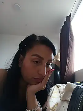 LunaRouuse  online show from 05-15-26, 03:52