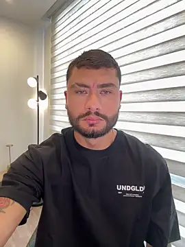 FrancoRossi  online show from 04-07-26, 12:38