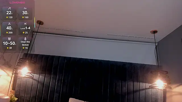 Snapshot of lizz_lunna chatting on 01-17-26, 01:43 lizz lunna online show from 01-17-26, 01:43