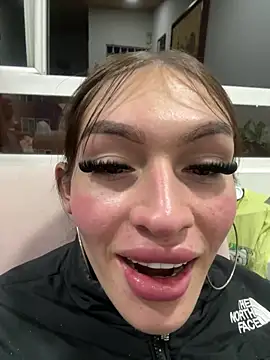 lizz lunna online show from 04-27-26, 01:47