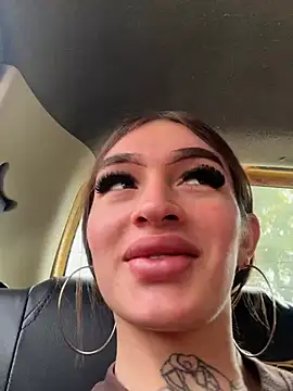 lizz lunna online show from 04-27-26, 08:40