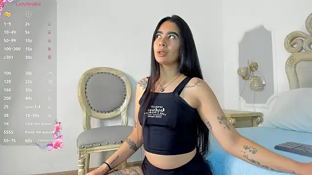 paulina lux online show from 04-26-26, 01:53